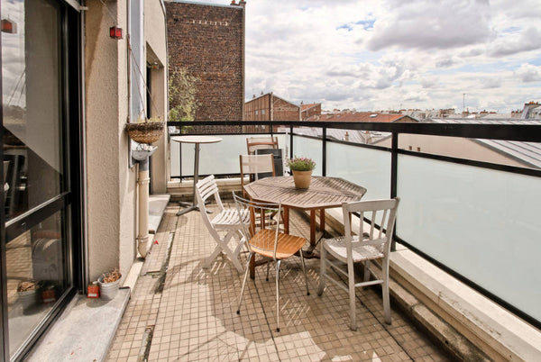 160 m2 flat,  duplex, 4 bedrooms, fully equiped with 3 terraces and a roof. <br  Paris, France Room in Duplex-  Paris XI - Best spot in summer ! Private room in rental unit vacation rental 19394143