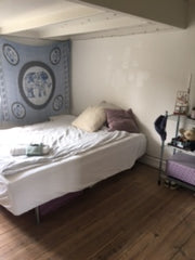 Værelset ligger i en gammel købmandsejendom kun 6 minutters gang fra Vanløse sta Copenhagen, Denmark Lys oase 15 min. fra Kbh centrum Private room in rental unit vacation rental 14962911