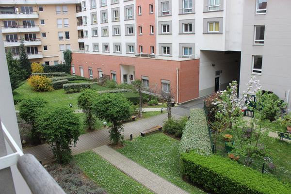 Beau et confort studio situé au 2eme étage avec ascenseur, dans une résidence ca Hanoi, Vietnam Confort Studio à Paris 14ème Entire condo vacation rental 12599999