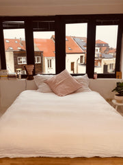 Détendez-vous dans ce logement unique et tranquille. Magnifique chambre lumineus Ixelles, Belgium Glamour et lumineux Private room in rental unit vacation rental 549863719437379486