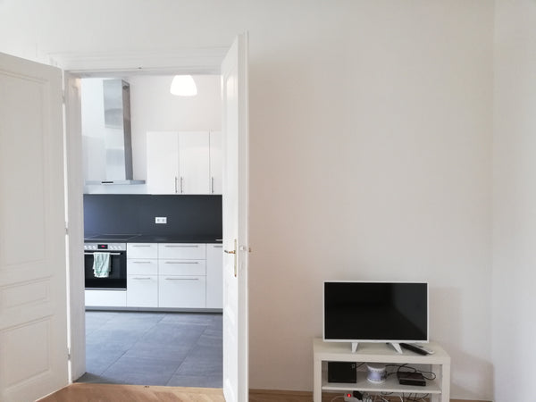 Es erwartet Sie eine helle, großzügige, stilvoll eingerichtete und komfortable W Vienna, Austria Vienna Living Apartments - Schönbrunn Top 1 Entire rental unit vacation rental 49915568