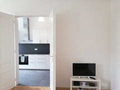 Es erwartet Sie eine helle, großzügige, stilvoll eingerichtete und komfortable W Vienna, Austria Vienna Living Apartments - Schönbrunn Top 1 Entire rental unit vacation rental 49915568