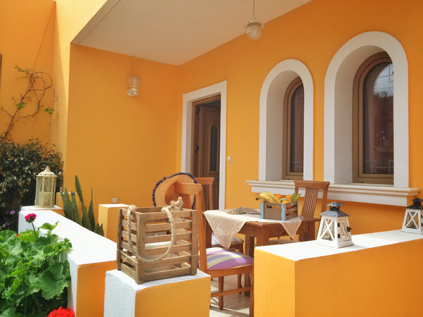 Convenient 2 bedroom apartment ideal for families or friends who want relaxed ho Heraklion, Greece House right on the beach! Entire home vacation rental 12218614