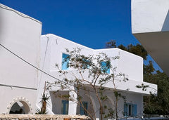 The house is a traditional Cycladic Home,  now totally reconstructed . Stunning   LIVADIA HOME -SEA FRONT PAROS, PARIKIA Cycladic home vacation rental 32607716