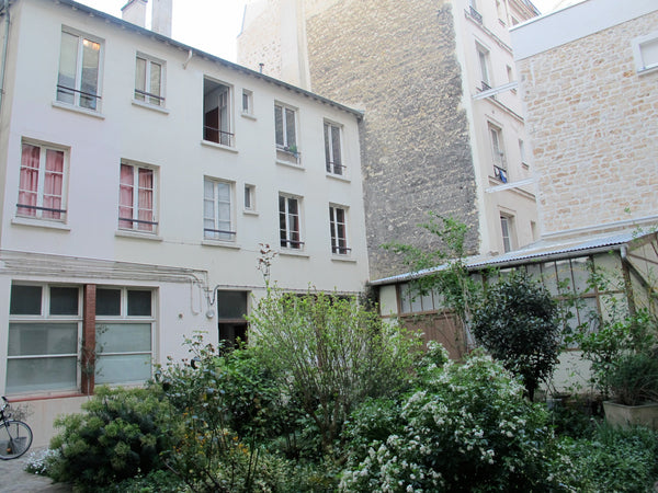 BASTILLE AREA ATELIER D'ARTISTE EN DUPLEX SUR COUR IDEAL FAMILLE OU GROUPE D'AMI Paris, France Bastille duplex artistAtelier on a quiet courtyard Entire loft vacation rental 2680112