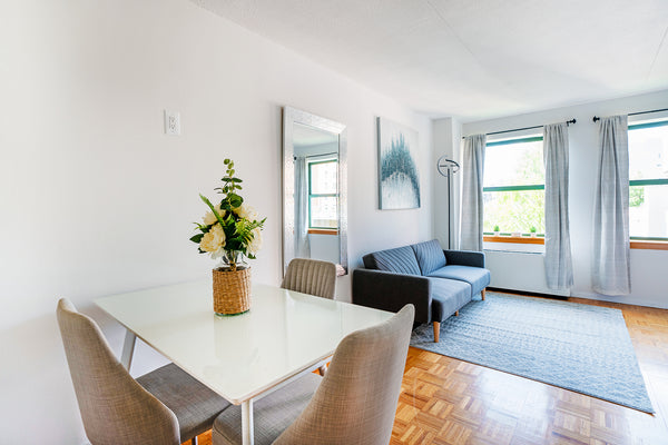 Gorgeous Upper West Side getaway! <br /><br />Welcome to one of the best spots o New York, NY Rental unit in New York · Studio · 1 bed · 1 bath Entire rental unit vacation rental 1016768226092945441