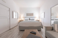 Welcome to our Small Luxury Studio, located on the main road of Imerovigli, wher Greece Small Luxury Studio Entire rental unit vacation rental 7536818