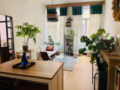 Enjoy stylish and central accommodation.<br />Located in the very charming, typi Lyon, France Calme et sérénité Pentes de La Croix Rousse / LYON Entire rental unit vacation rental 53485577