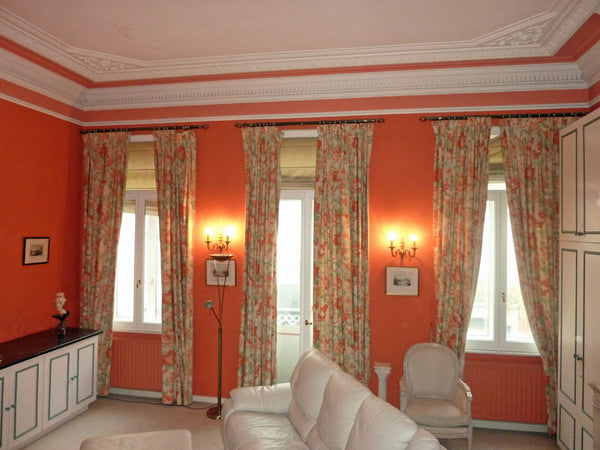 Cet appartement élégant de 80 m² est situé au 1 er étage d'une maison de maître   Bruxelles centre appartement calme et lumineux. Entire rental unit vacation rental 690441453241161555