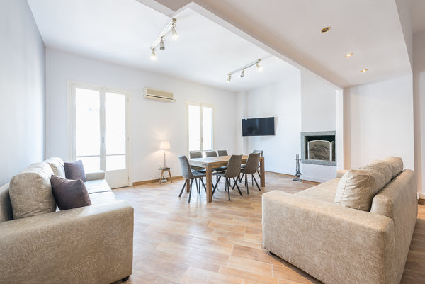 Huge apartment above Victoria Green Line Metro station, ideal for Groups and Big Diemen, North Holland, Netherlands Huge Apartment above Victoria Metro Station (37) Entire rental unit vacation rental 52960060