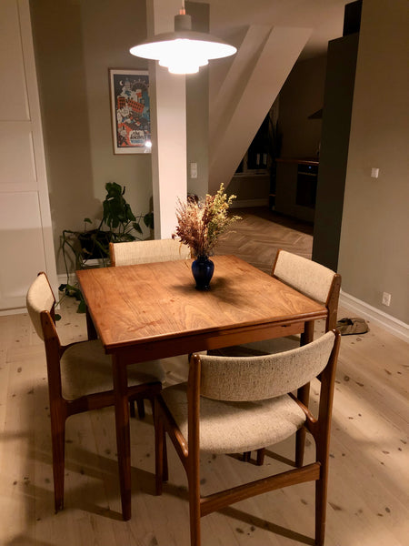 Stor lys lejlighed tæt på Valby Station. Det er derfor meget nemt at komme herti Odense, Denmark Lys lejlighed nær Valby station og Vesterbro Entire condo vacation rental 653667628320913698