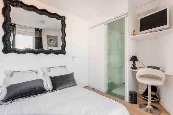 Très bel appartement lumineuse situé Rive Droite, quartier Bastide tout près de  Bordeaux, France Apparte idyllique Bordeaux À la semaine où au moi Entire rental unit vacation rental 34281349