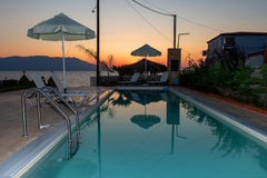Modern apartment of excellent quality, located literally on the beach! Amazing p Chania, Greece Cozy Apt ON the beach*private pool*amazing seaview Entire rental unit vacation rental 42054871