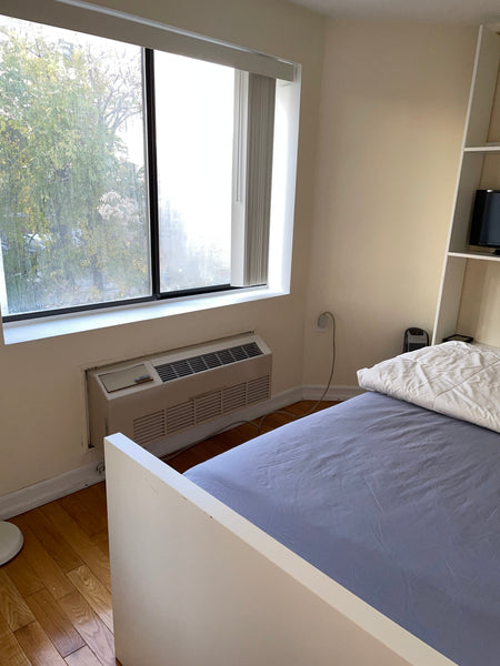 Room for rent in Kew Gardens, Queens. Close to both La Guardia and JFK Airports.  Rental unit in Queens · 1 bedroom · 1 bed · 1 bath Private room in rental unit vacation rental 1023371010670890196