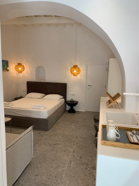 Recently renovated connected room (25sq/m) in the hip center of Mykonos Town nex  Brand New Tortuga Room Entire rental unit vacation rental 44690226