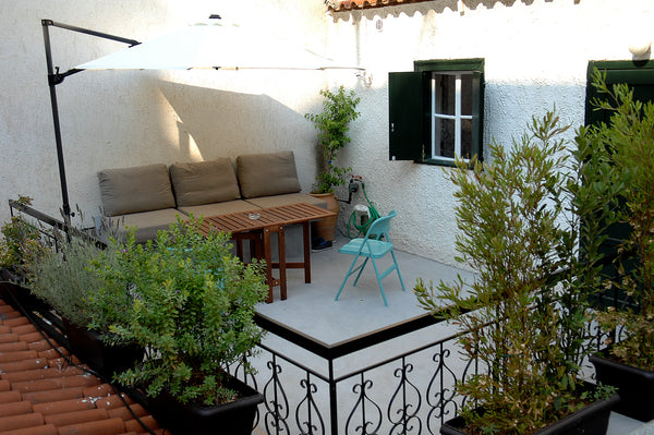 A quiet paradise in the middle of Athens.<br /><br />Note that you need to climb Athens, Greece Secret Terrace Studio Entire rental unit vacation rental 14471852