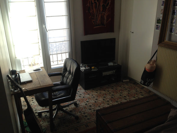 Je vous accueil dans mon logement le temps de mes vacances. Vous vivrez en compa Paris, France Chambre Paisible Père Lachaise Private room in rental unit vacation rental 7040964