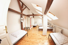 Shiny and cozy room just for the girls. Aircondition in the summer availaibe. Ba Prague, Czechia Hostel HOMEr - 6 bed female room Shared room in hostel vacation rental 33027690