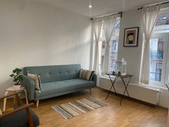 Very comfy 1 bedroom studio  located 2 min walking from Porte de Hall. 10 min wa  Central studio, 25 min walking to Grand Place Entire rental unit vacation rental 52643008