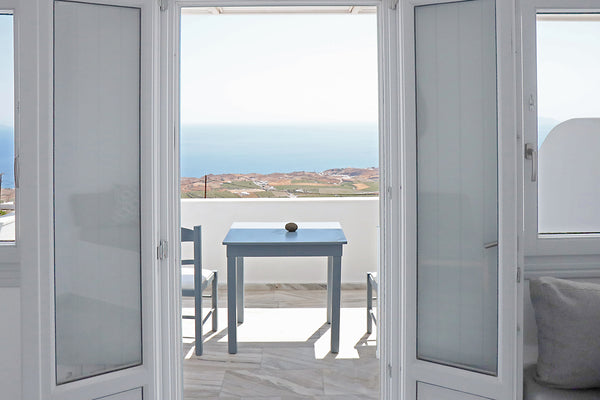 Situated in Imerovigli, Phaos Santorini Suites offers an amazing view of the end Greece Phaos Santorini Suites-Premium Suite with Sea View Entire serviced apartment vacation rental 3648672