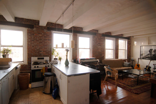 Los Angeles, CA Rental unit in Brooklyn · 1 bedroom · 1 shared bath Private room in rental unit vacation rental 587519