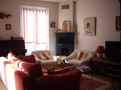 Situé au pied de la butte Montmartre dans un quartier commerçant et très bien de Paris, France Duplex atypique près de Montmartre Private room in rental unit vacation rental 21673177