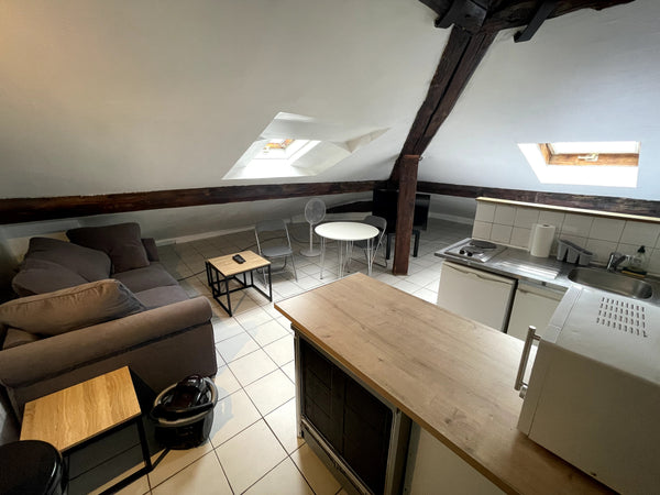 Simplifiez-vous la vie dans ce logement paisible et central.POUR TOUTE RESERVATI Caluire-et-Cuire, France Quai Joffre in Beautiful Ainay's district Entire rental unit vacation rental 737704056172041697