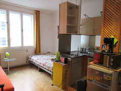 Das eine Wohnung für zwei Freunde/Freundinnen die nach Wien zum studieren kommen Warszawa, Poland R8 Apartment Entire rental unit vacation rental 47935670
