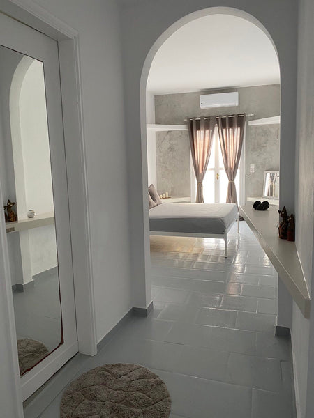 modern apartment - suite with private terrace, bathroom and kitchen.<br /><br /> Perissa, Greece Rings Apartment Entire rental unit vacation rental 43726681