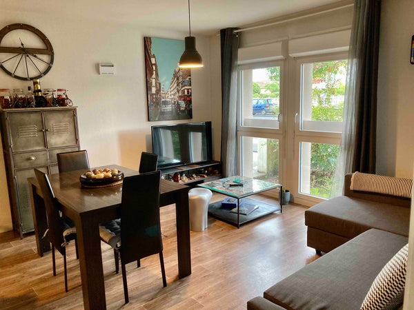 Proche de Bordeaux-centre, 2 pièces indépendantes lumineuses et spacieuses, Tran Pessac, France T2 Pessac - Bordeaux Entire rental unit vacation rental 8787005