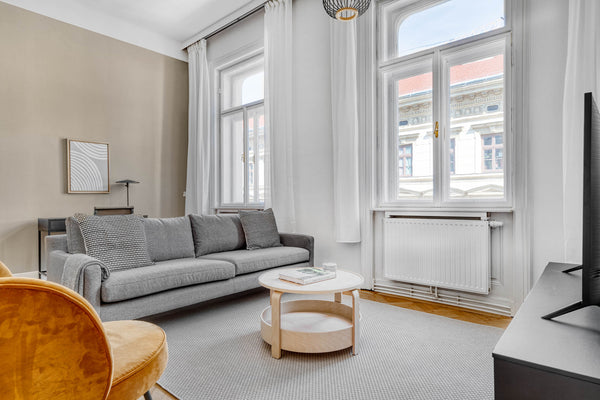 Show up and start living from day one in Vienna with this spacious two-bedroom B Vienna, Austria Mariahilf 2BR w/ Elevator, nr Mariahilfer Strasse Entire rental unit vacation rental 712098216291705515