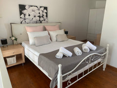 With 300+ positive reviews you can't be wrong with this COVID-free apartment. <b Heraklion, Greece Η - Maisonette•near beach & city center Entire rental unit vacation rental 3248551