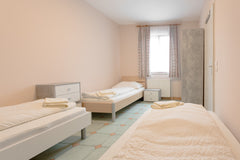 The apartment is located in a quiet and green area, with a lake for swimming (ca Vienna, Austria Apartment 2 for 6 people, free parking and BBQ Entire guest suite vacation rental 27363290
