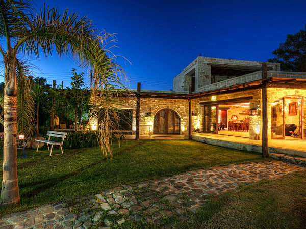 Villa Minoa, a stunning property, with surprising sea and mountain views, which   Villa Minoa in Marathi 5 Meters From a Sandy Beach Entire villa vacation rental 12298899
