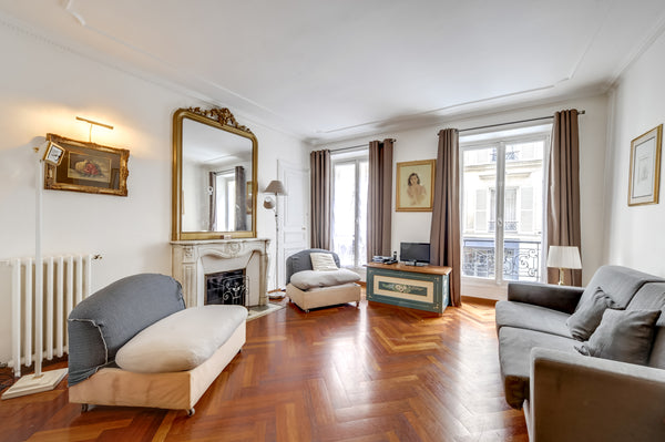 This 40 square meters flat is at ground floor and it is suitable for 3 people.   Paris, France ID 96 Place des Vosges Bastille Entire rental unit vacation rental 6520248