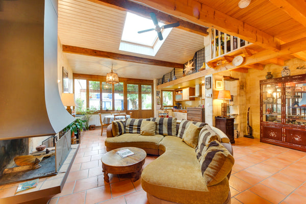 Venez découvrir Bordeaux dans cette superbe maison en  pierre bordelaise  à insp  Superbe maison en pierre bordelaise terrasse park Entire home vacation rental 566302036232708665