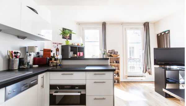 Notre appartement se situe dans une belle résidence au 6ème étage sans ascenseur Paris, France Appartement à 2 pas du bon marché Entire rental unit vacation rental 12640312