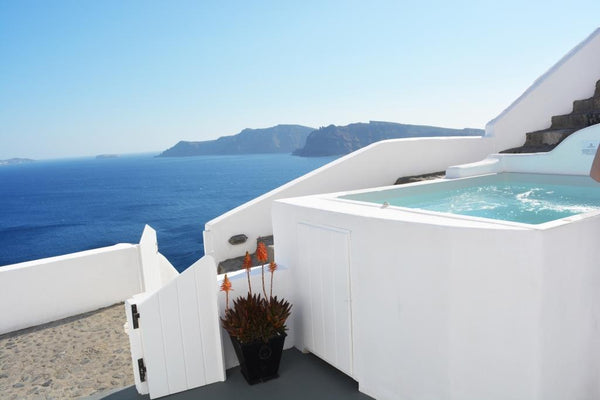 Mystic Luxury Villa belongs to White Pearl Villas family and it is ideal for gue Thira, Greece Mystic Luxury Villa with Sea View & Jacuzzi Entire villa vacation rental 2777509