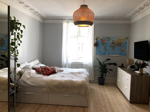 •	3 x bedroom with 2 persons bed in each room<br />•	A big livingroom with couch Copenhagen, Denmark Big apartment in the heart of Copenhagen Entire condo vacation rental 696140278326595683