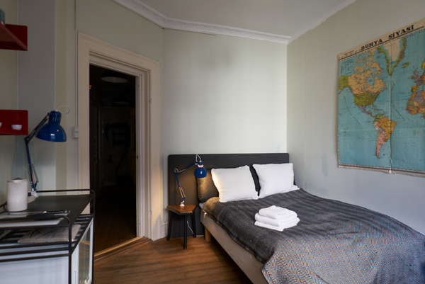 You will be staying in the guest room behind Vogelkop - a natural wine and coffe Copenhagen, Denmark Large bedroom behind coffee shop next to Metro Private room in guest suite vacation rental 10820240