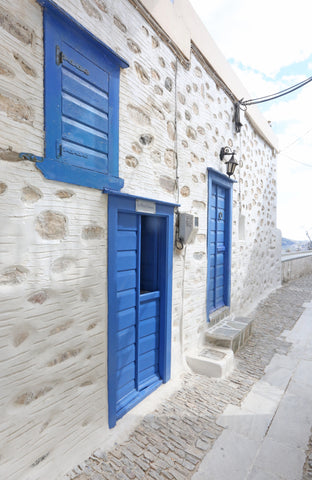 A stone's throw from the main entrance of the settlement, Kamara, is located the Marousi, Greece Le Petit Château Cycladic home vacation rental 14409981