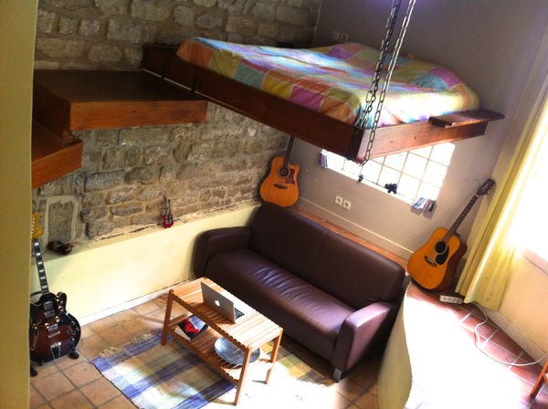 Enjoy the real Montmartre experience in this atypical fully equiped 40 sqm tripl Tours, France Mini loft in Montmartre ! Entire rental unit vacation rental 3101279