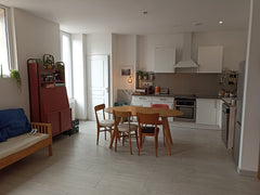 Bonjour et bienvenue !<br /><br />L'appartement de 80m2 se situe au premier et d Paris, France Appartement lumineux au coeur de Saint Michel Entire rental unit vacation rental 617971535926304090