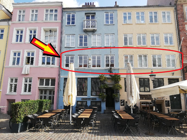 Guldmagerens Hus is located in the new end of Nyhavn and it is named after the a Copenhagen, Denmark [Luxury] Guldmagerens Hus, Nyhavn 59 Entire rental unit vacation rental 36143774