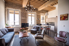 Lyon 1 centre-ville ,au pied de la Croix-Rousse, proche de la place des Terreaux Lyon, France « Fête des Lumières » Lyon centre Entire rental unit vacation rental 21629777