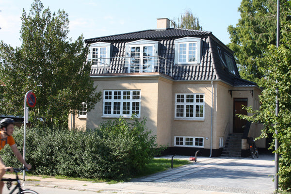 Min bolig ligger tæt på Vanløse St. (Metro), Damhusengen og -søen. Du vil elske  Copenhagen, Denmark Charming house, central location (Metro) Entire home vacation rental 16773191