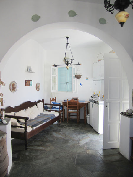 Traditionally decorated studio flat (of about 25 m2) in the center of Naoussa, a  Fany Studio Naoussa 1 Entire rental unit vacation rental 11347766