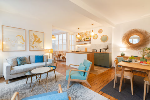 100% legal on the short term rental market in Paris. <br />The DREAMS APARTMENTS Paris, France Marais Elegance 2 Bed 2 Bath, AC in the bedrooms! Entire rental unit vacation rental 5210562