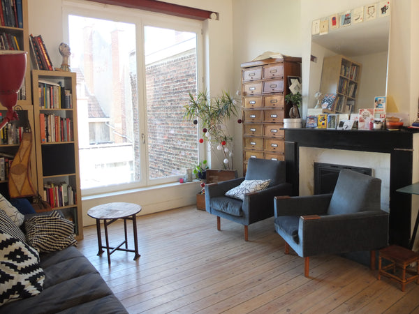Spacious and bright 3 floors flat (100 m2) located in a beautiful house in Saint Brussels, Belgium Spacious and bright triplex !! Entire rental unit vacation rental 6232624