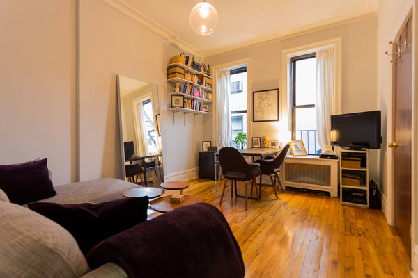 Just upstairs from the best cafés, bars, Central Park, and the subway, you will  New York, NY Rental unit in New York · ★4.33 · 1 bedroom · 1 bed · 1 shared bath Private room in rental unit vacation rental 17972466